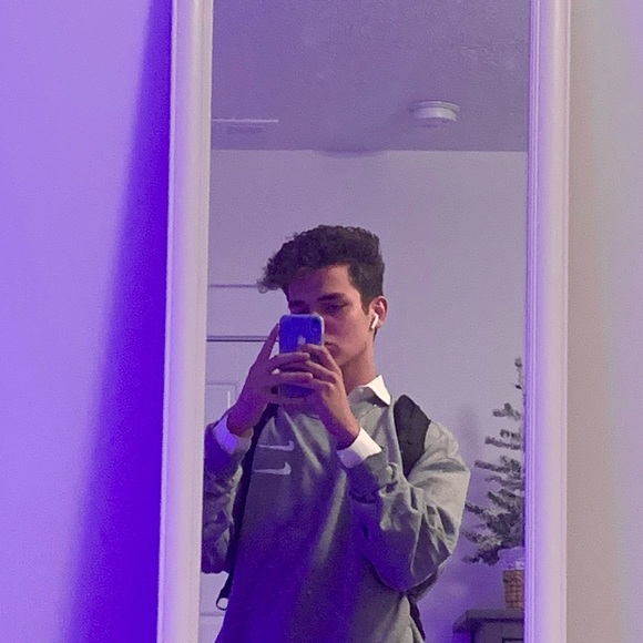 Meet your Posher, Joshua - Picture 1 of 1